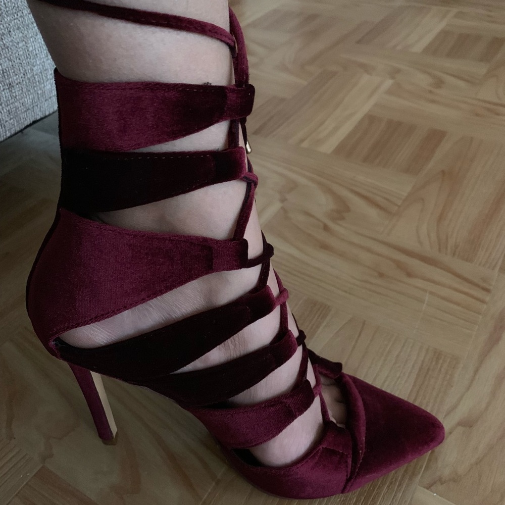 Brand new burgundy holiday shoes